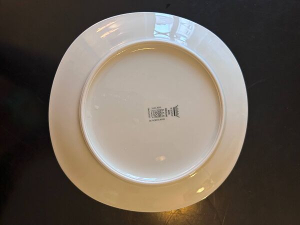 12 assiettes Porcelaine du Berry 1970