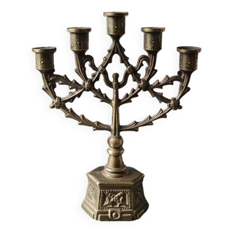 Menorah style candelabra/candelabra with 5 flames. Arms in the shape of branches on a pedestal base. In gilded brass. 1950s. Size 19.5 x 15.5 cm