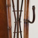 Coat-wearing coats, hats and umbrellas