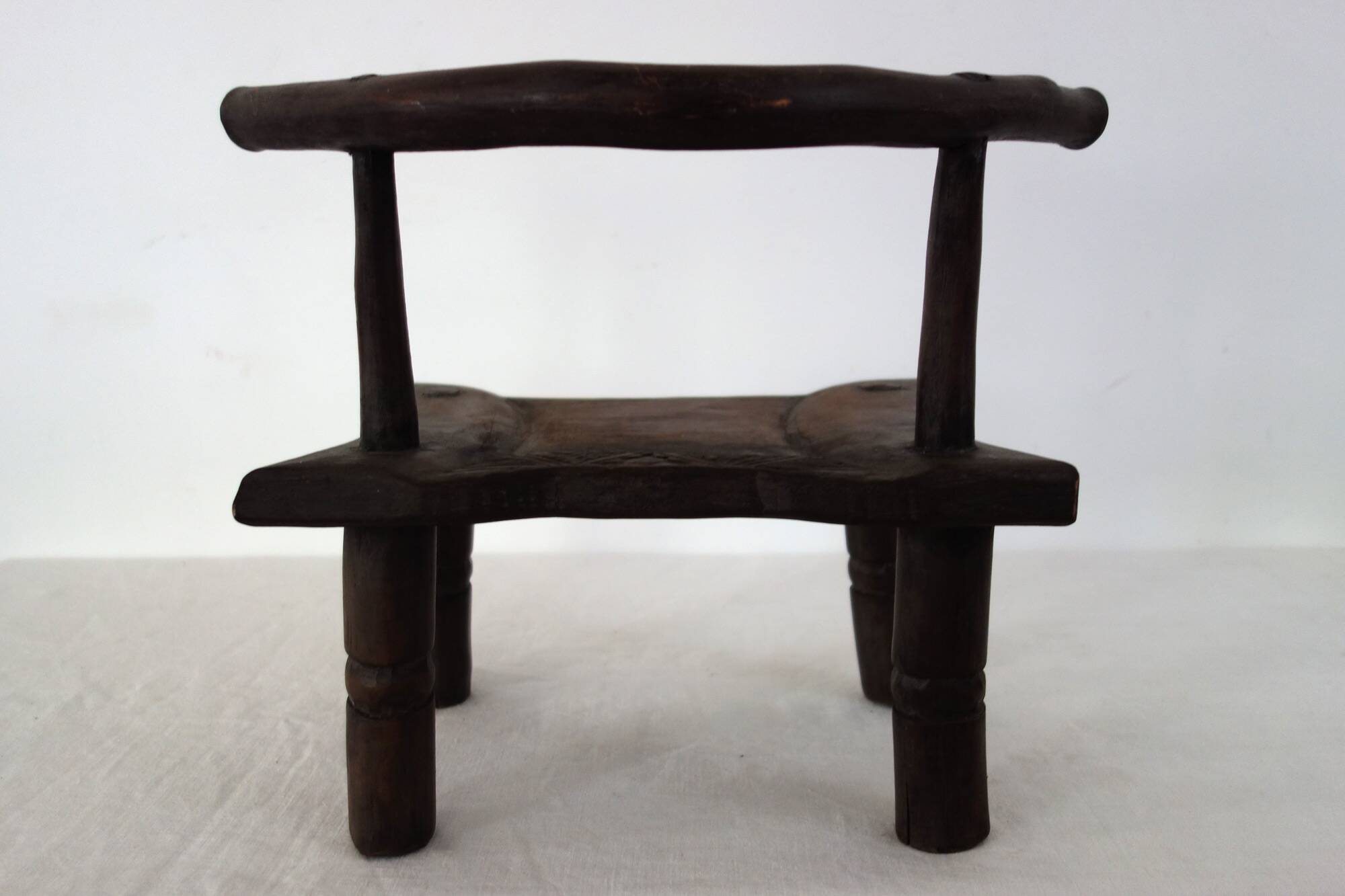 Ancienne chaise traditionnelle Dan, Côte d'Ivoire