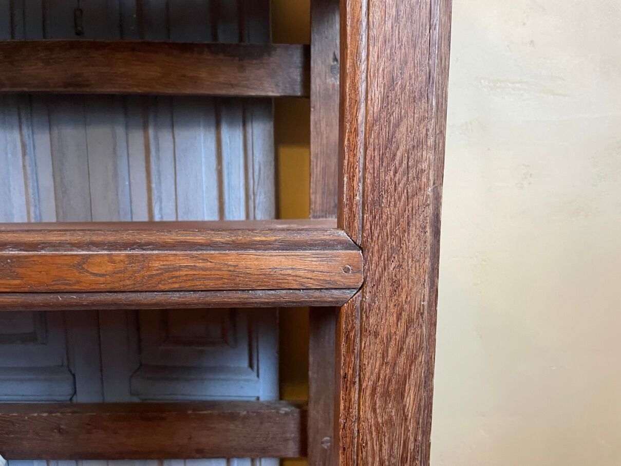 Baker's shelf, kitchen shelf, collection shelf from the early 19th century, oak.