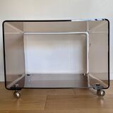 Cube plexi fumé sur roulettes