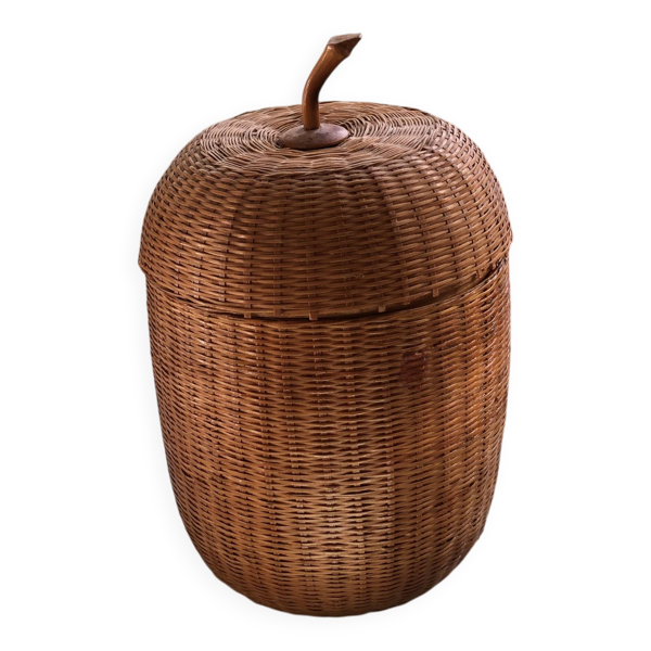 Boite en osier formant un fruit — Beyit