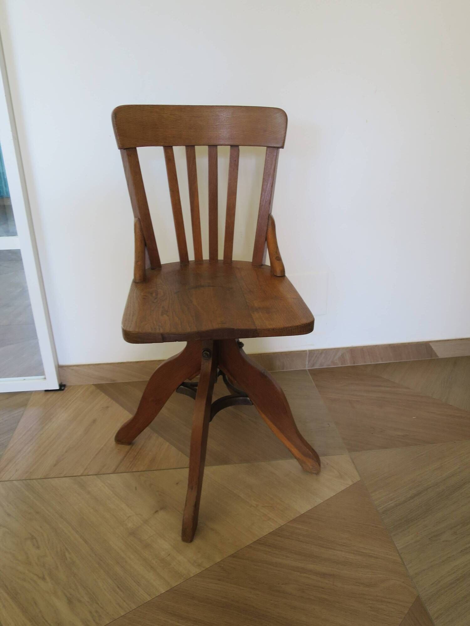 Rare American office chair - wooden - swivel - 50s/60s - child