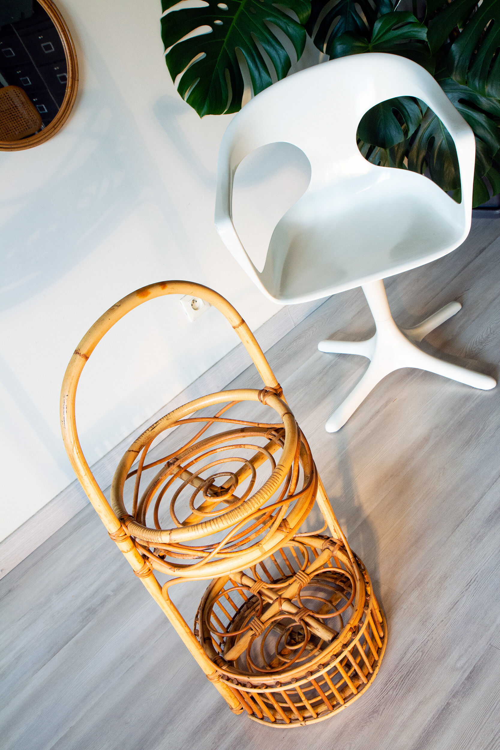 Bottle holder, aperitif display, rattan 1970