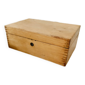 Small wooden storage chest box with keyless lid