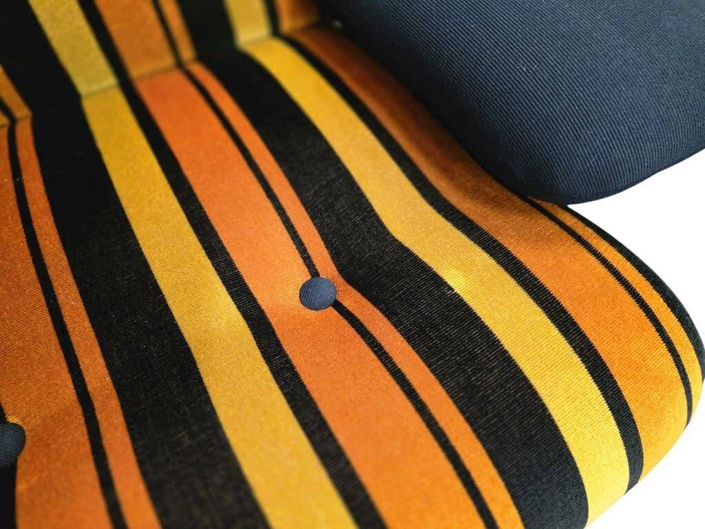 Vintage space age armchair / single armchair with armrests