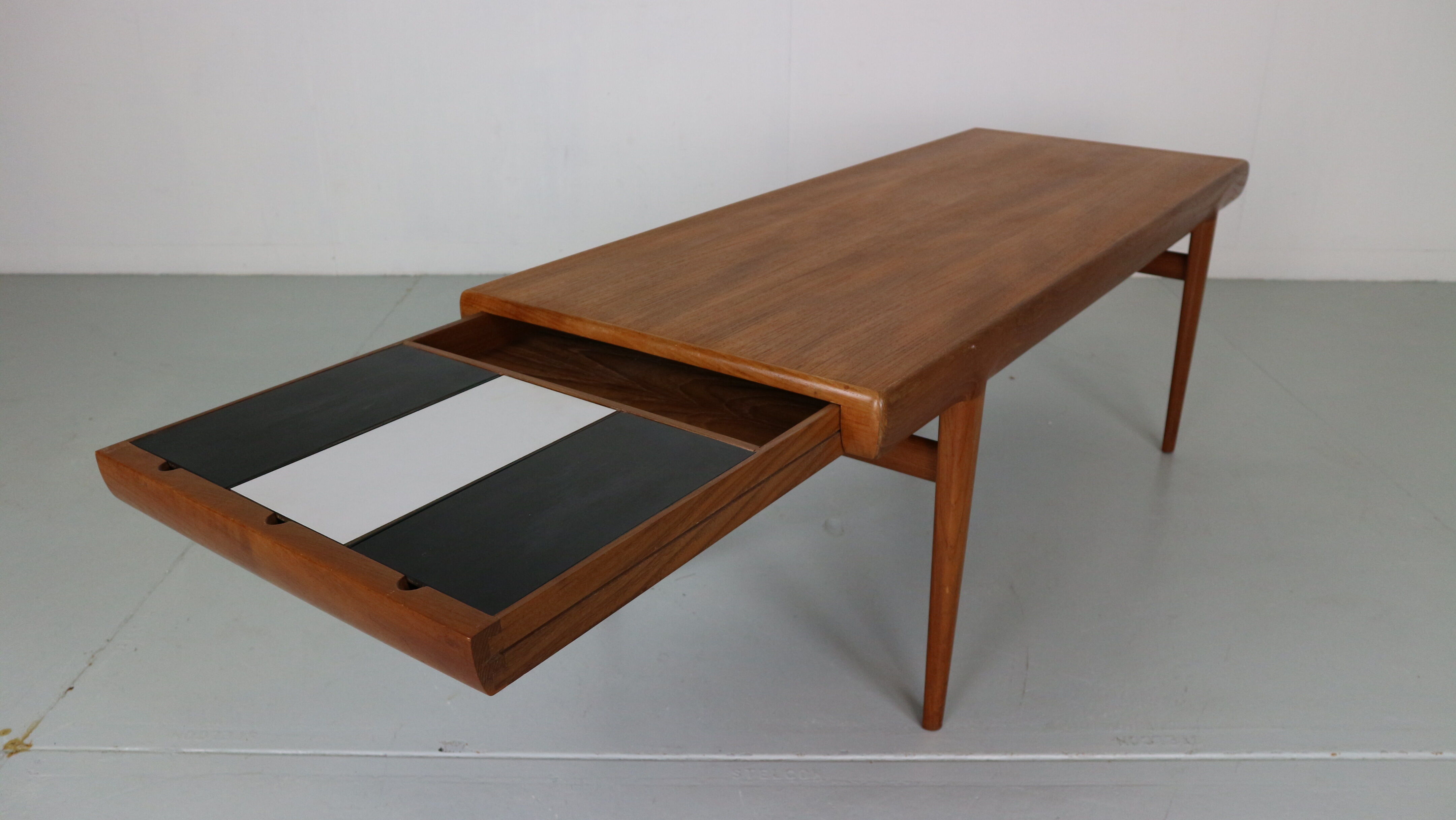 Johannes Andersen Teak Coffee Table for Silkeborg Møbelfabrik, 1960, Denmark