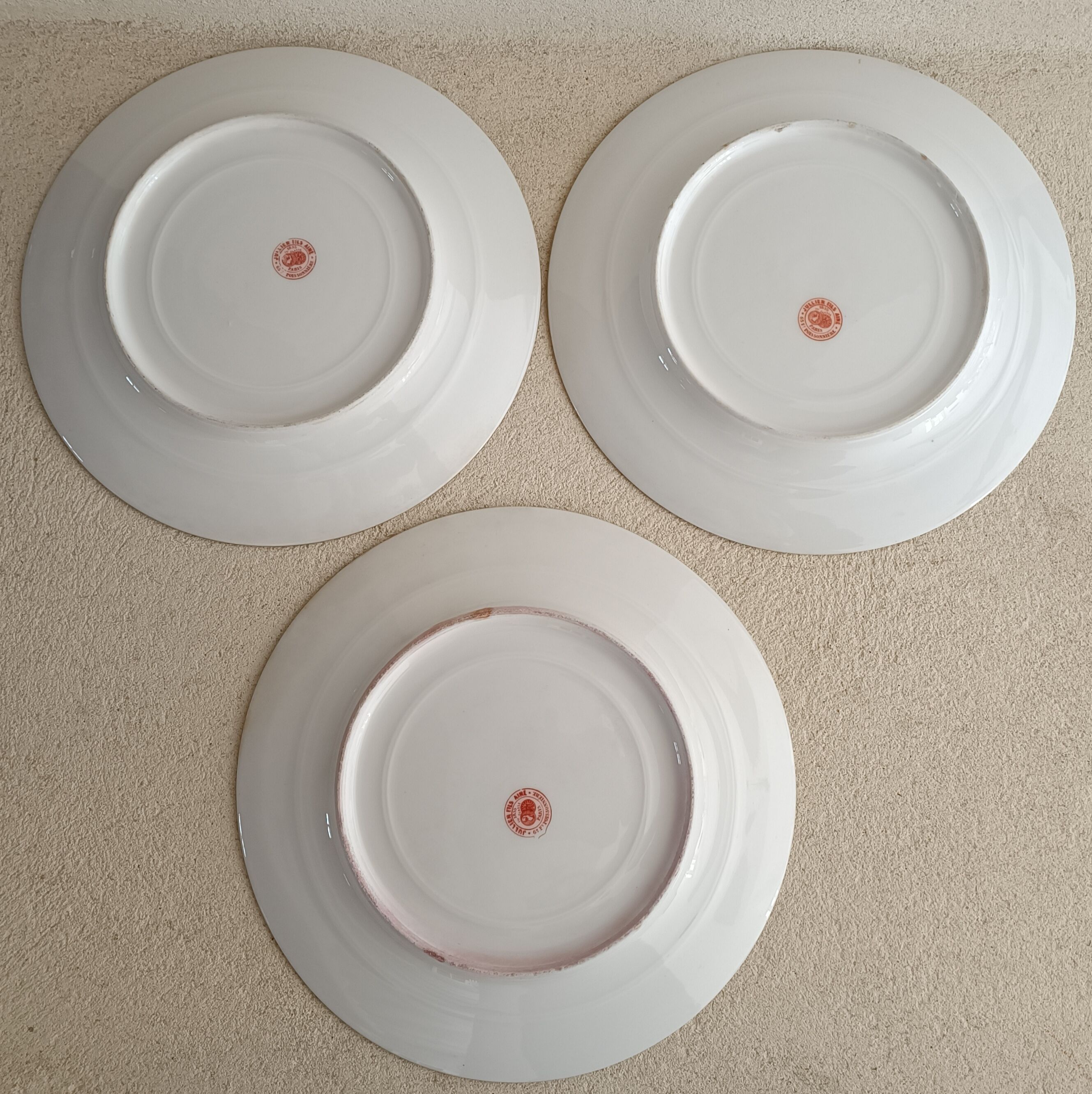 3 plates in porcelain from Paris late nineteenth century