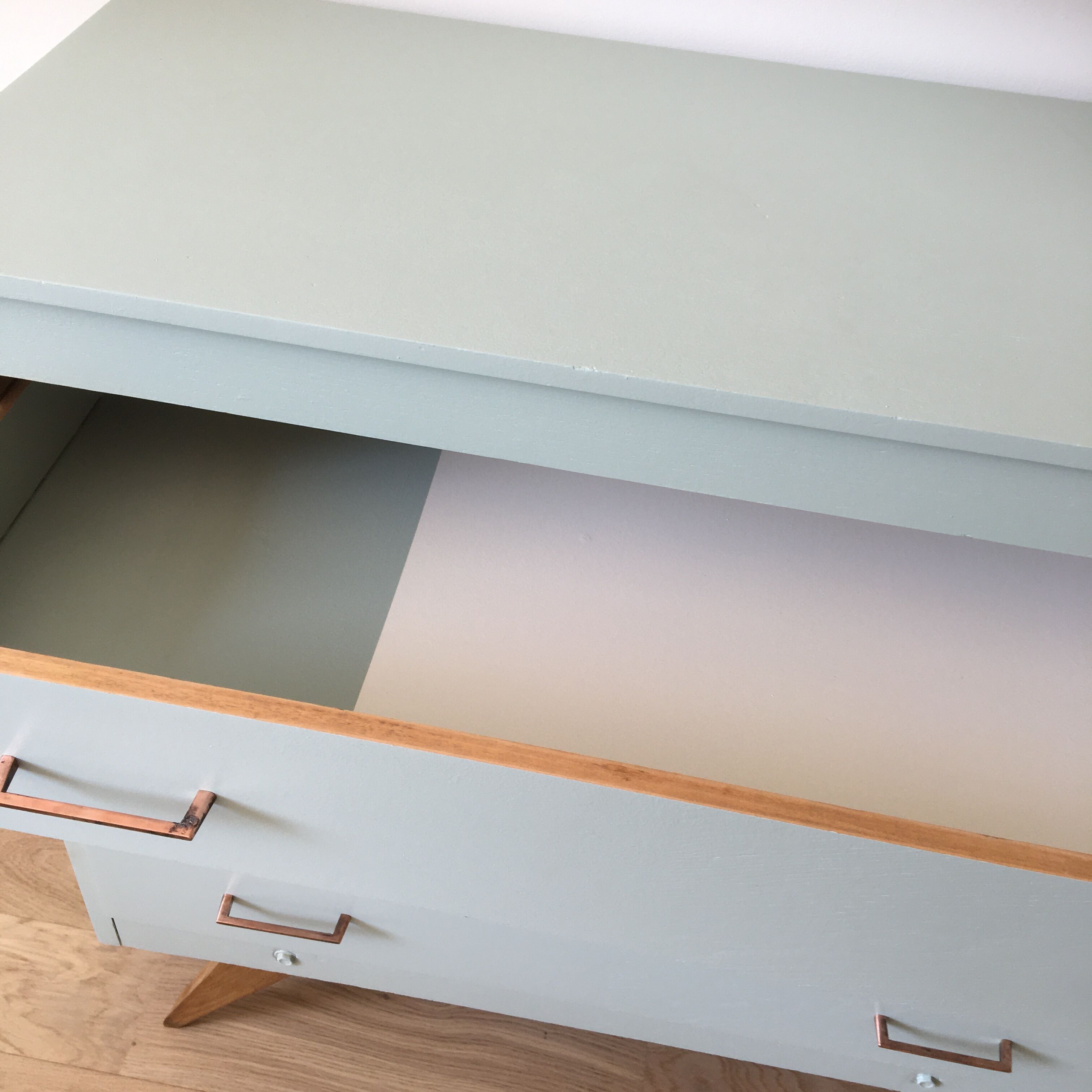 Vintage chest of drawers