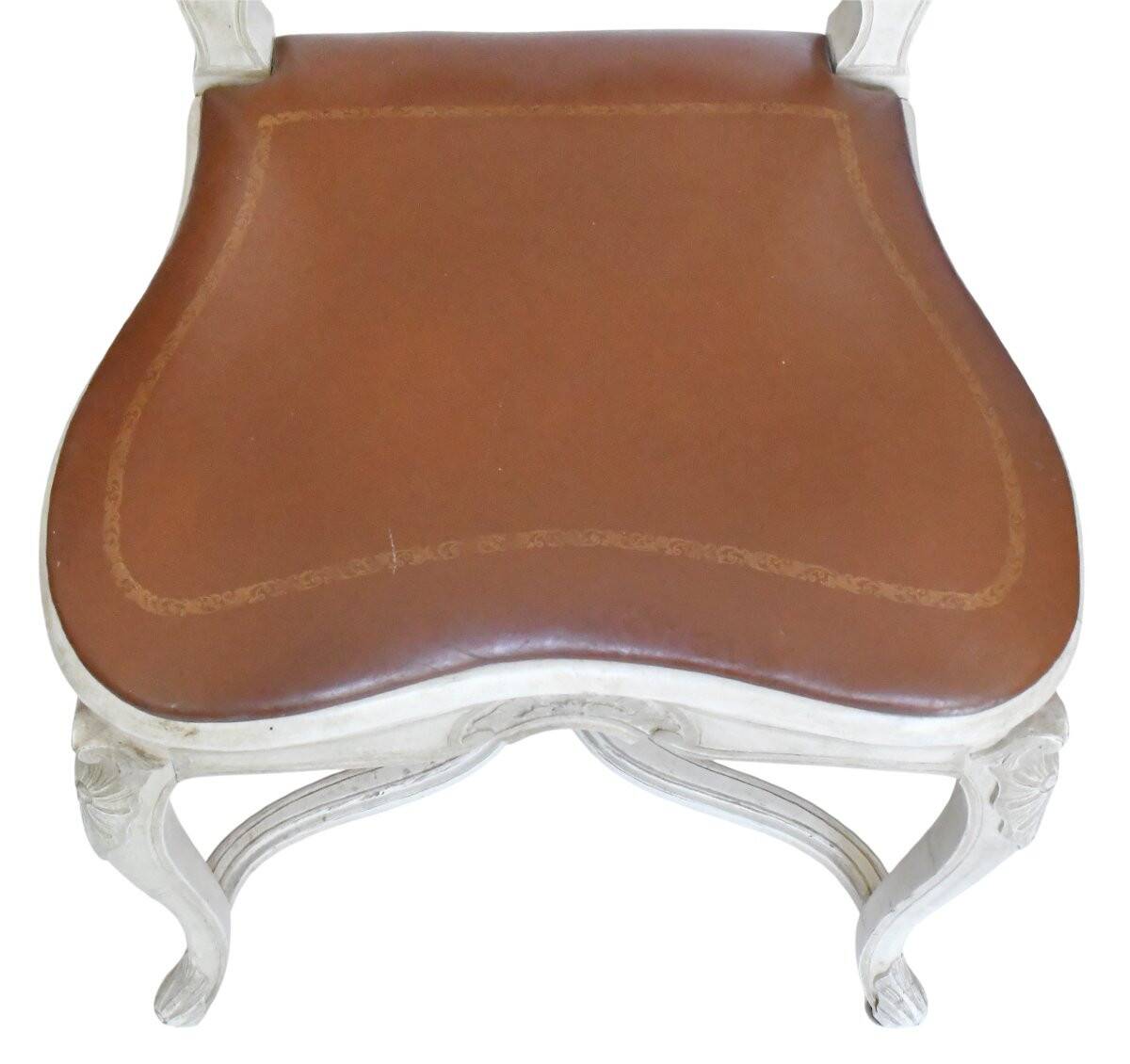Suite de 6 chaises cannées de style Régence