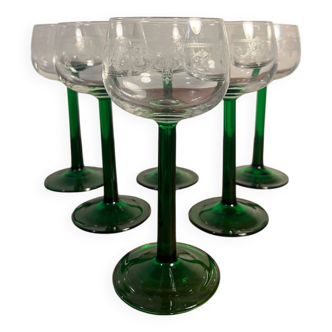 Wine glass with chiseled decoration