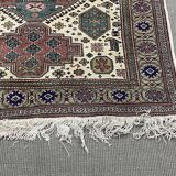 Handmade Iranian wool rug - 1.90m x 1.25m