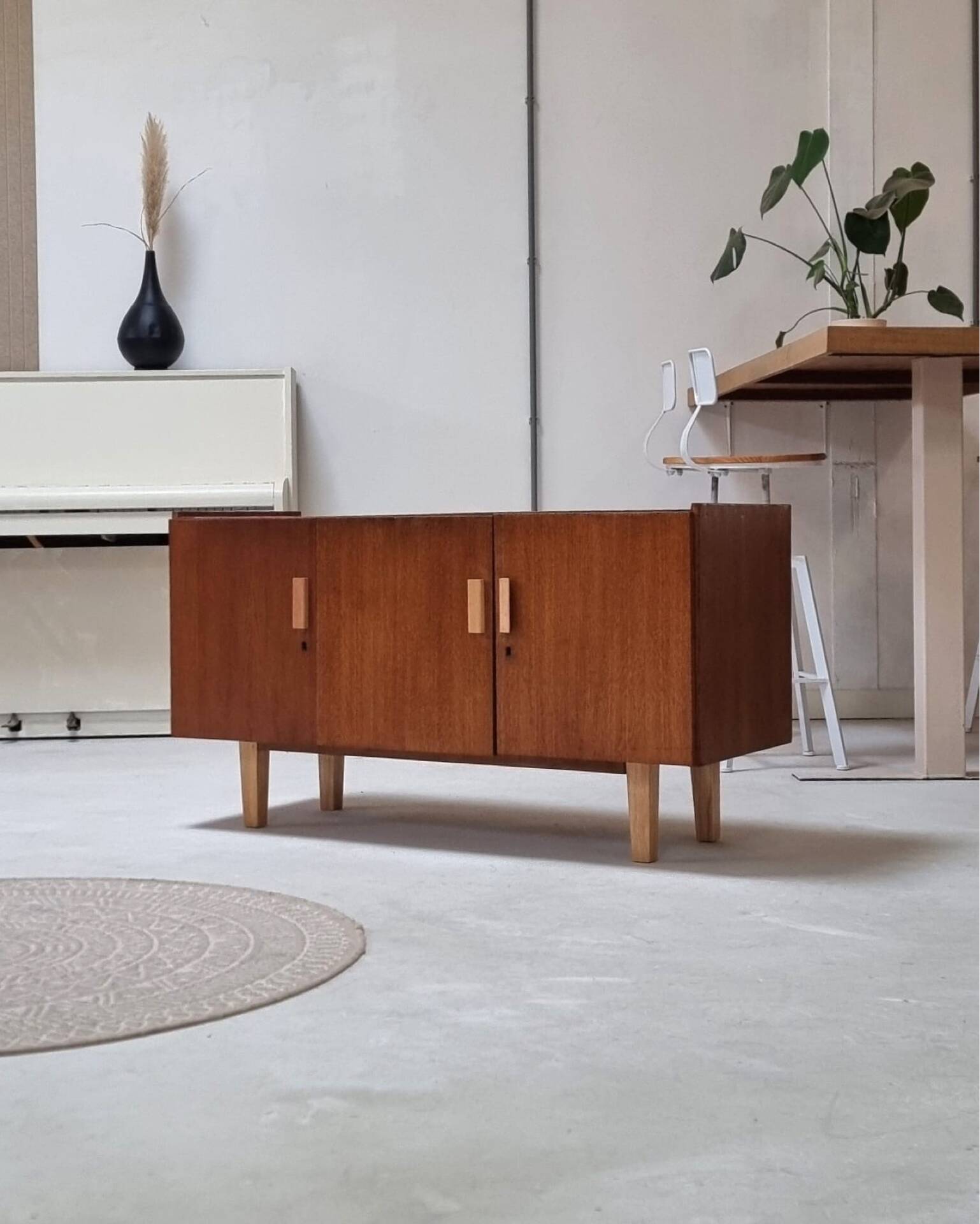 Mid-century buffet
