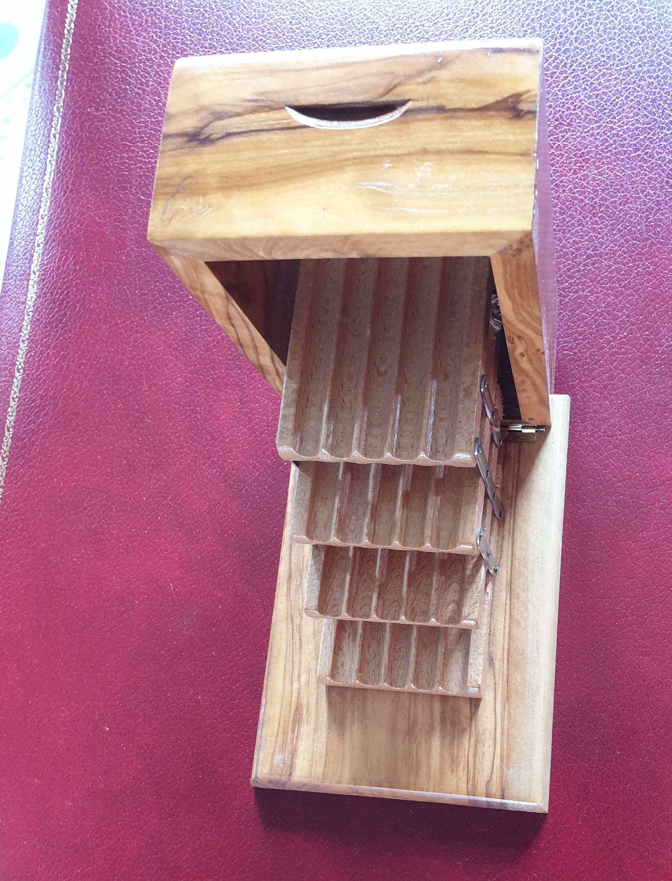 Range olive wood cigarettes very good condition