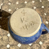 Pichet Vintage Bleu en grès, signé et numéroté