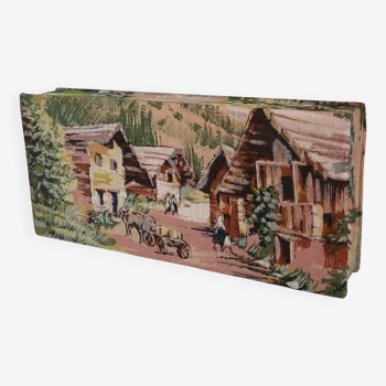 Boîte capitonnée de tissu au village montagnard vintage