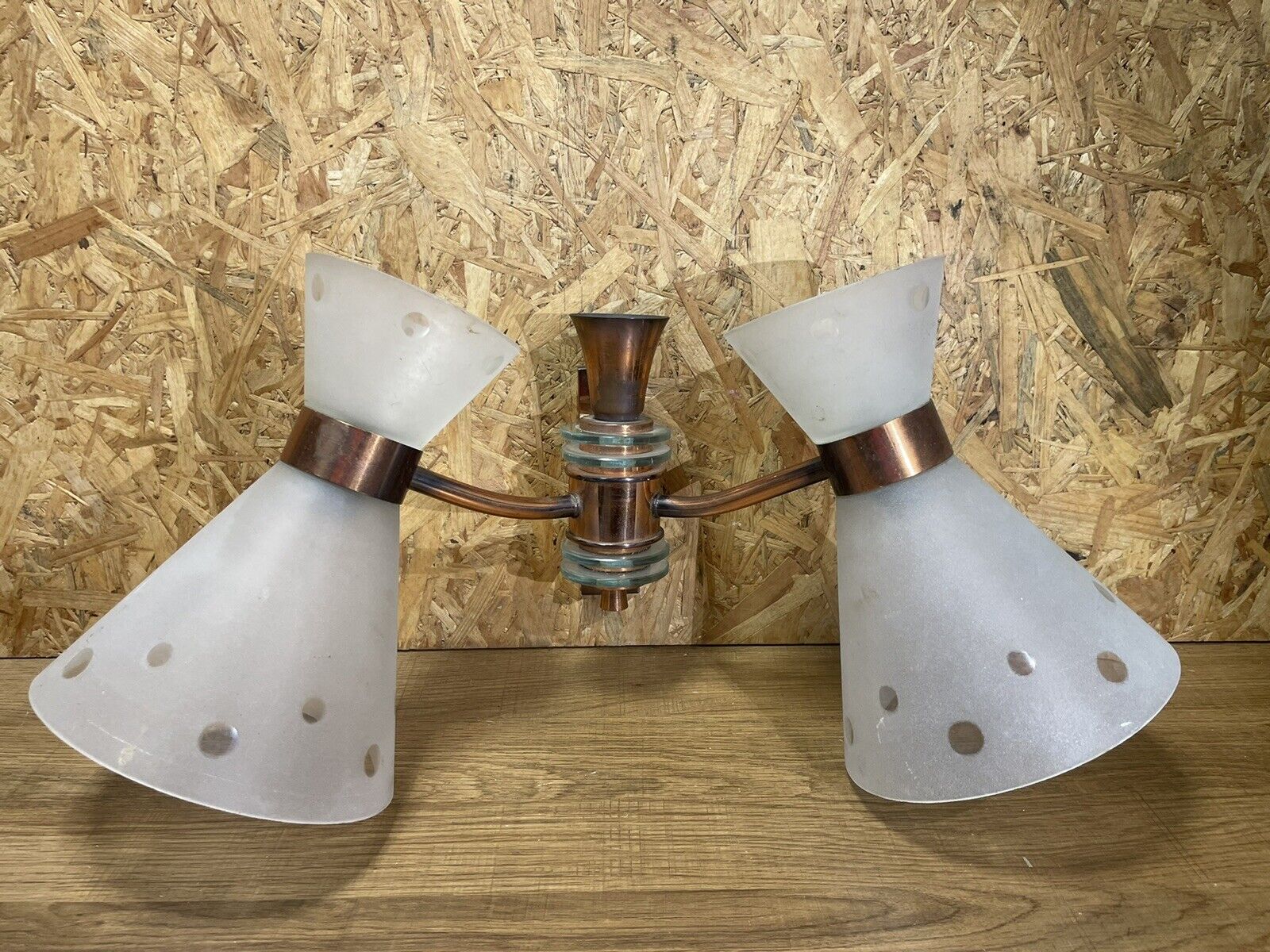Double wall lamp