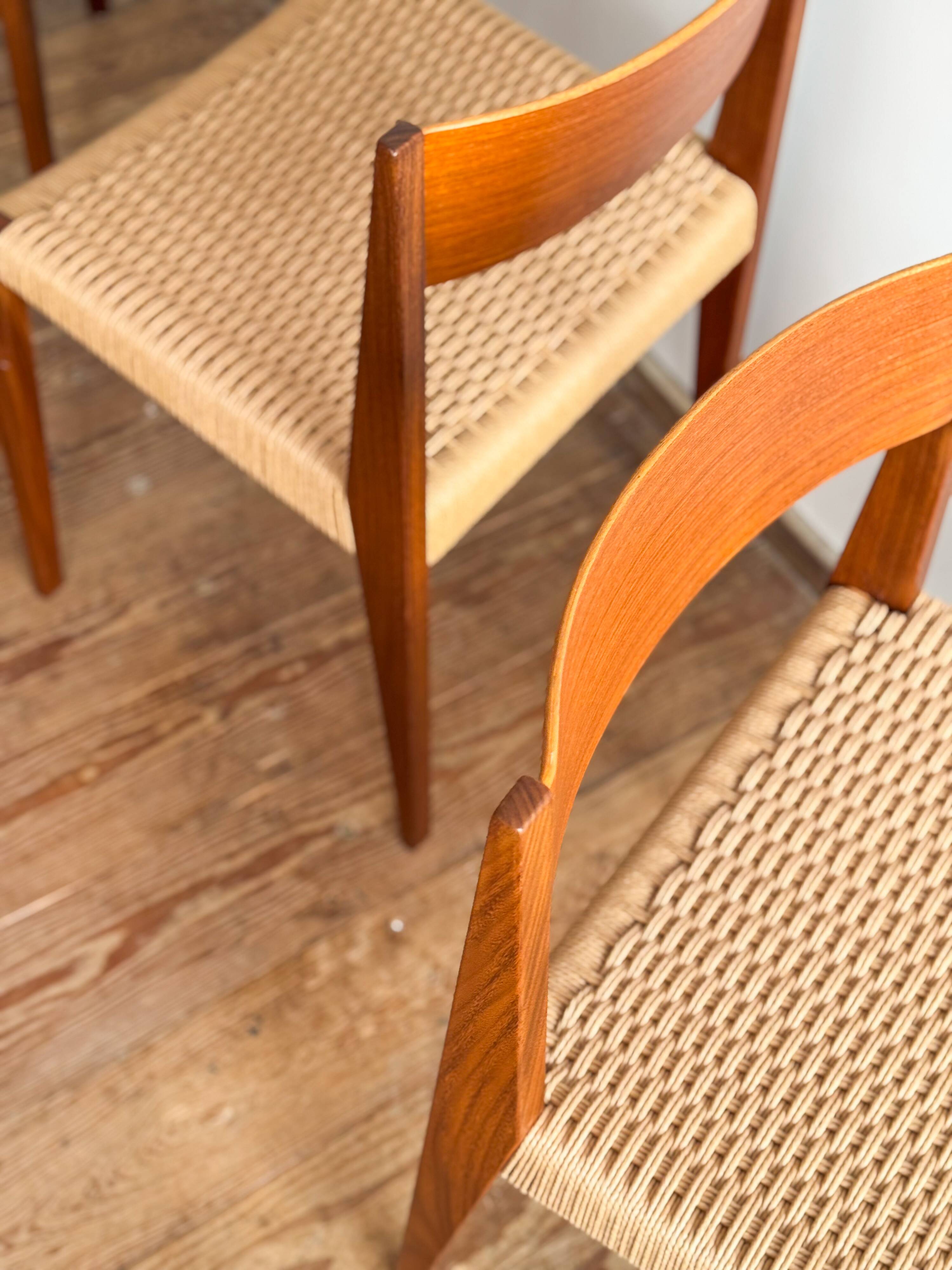 6 chairs by Poul Cadovius, walnut, with new seats, Mid Century.