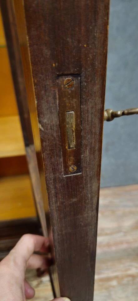 Display cabinet / Antique Renaissance-style bookcase – Carved wood – H 190 cm