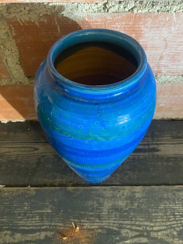 Vase ancien Aldo Londi pour Bitossi en céramique ciselé bleue série Rimini