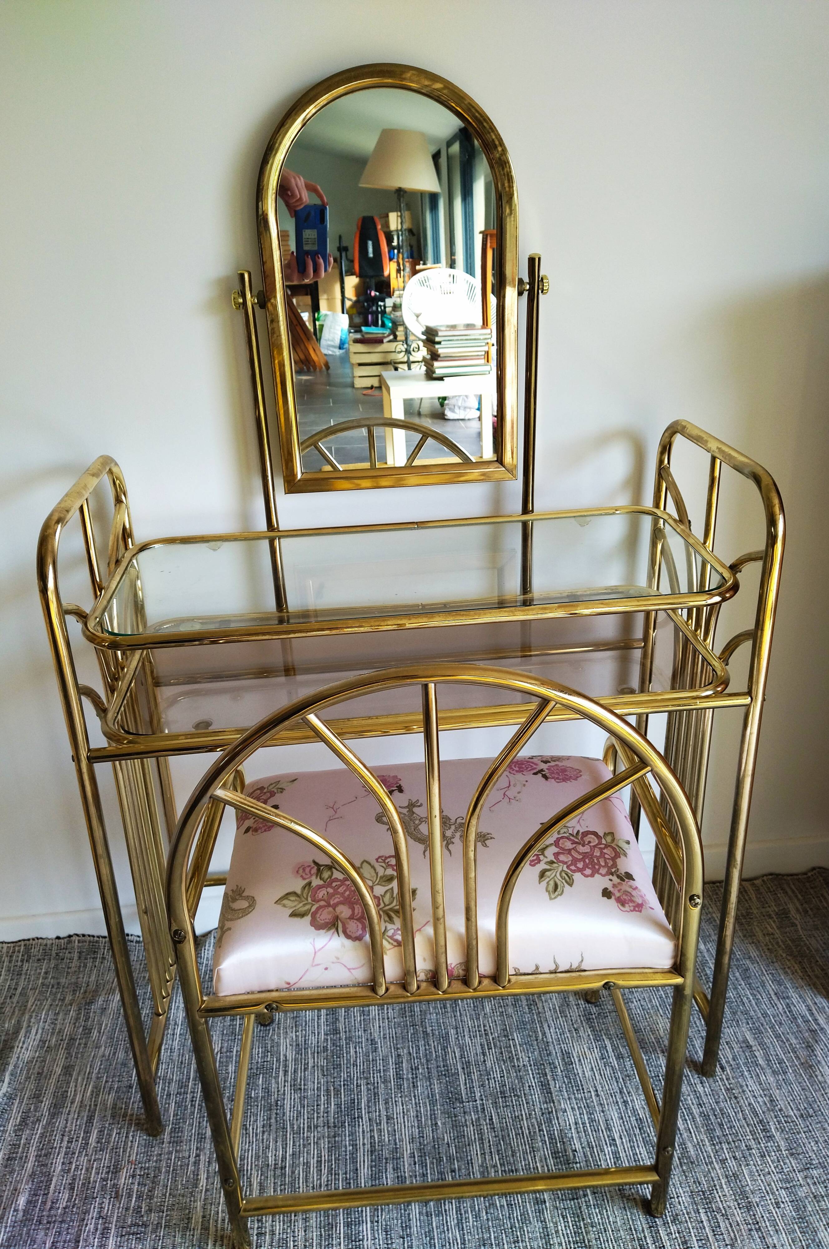 Complete dressing table, golden and vintage