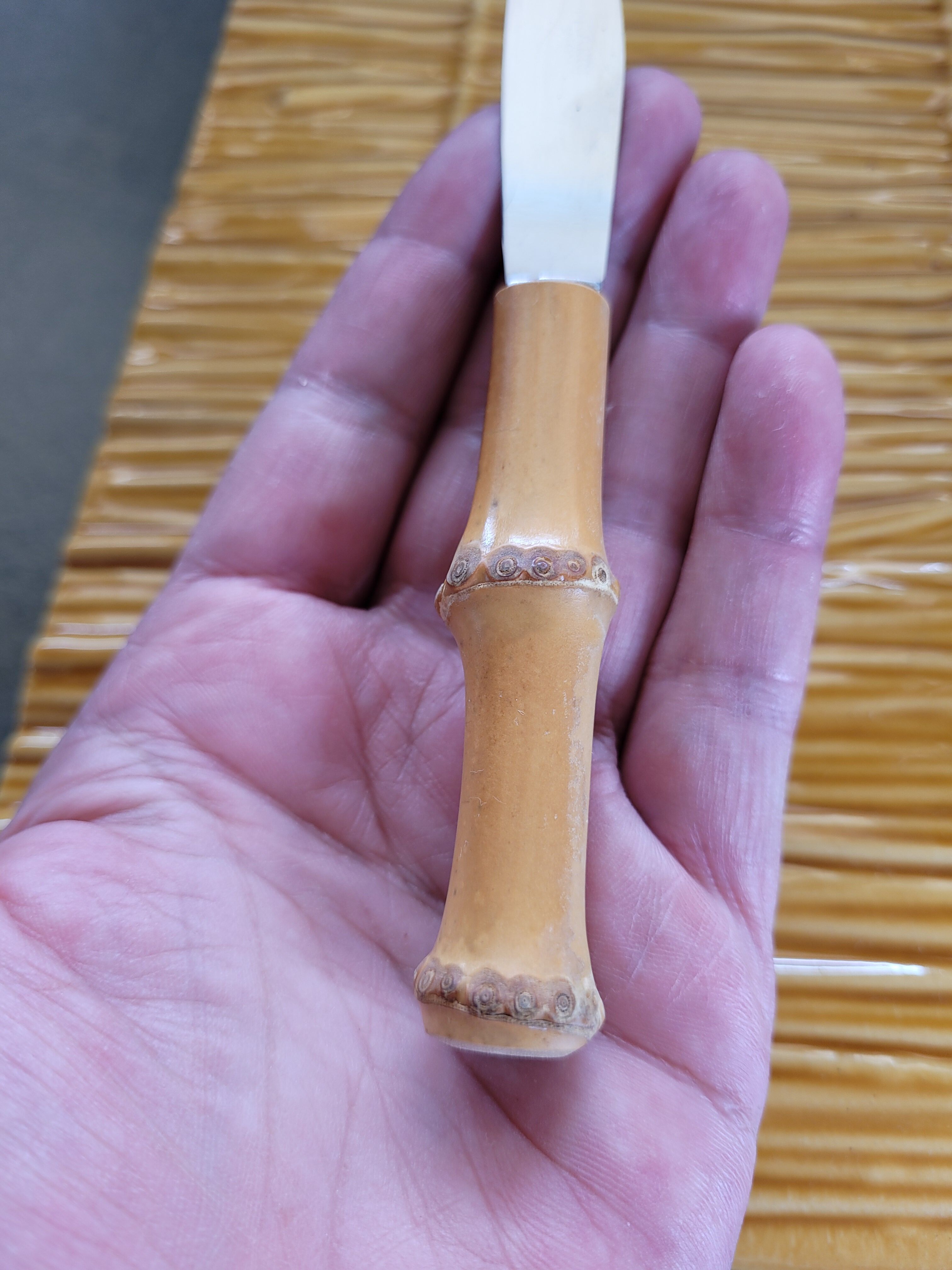 Cheese platter and its knife 1960