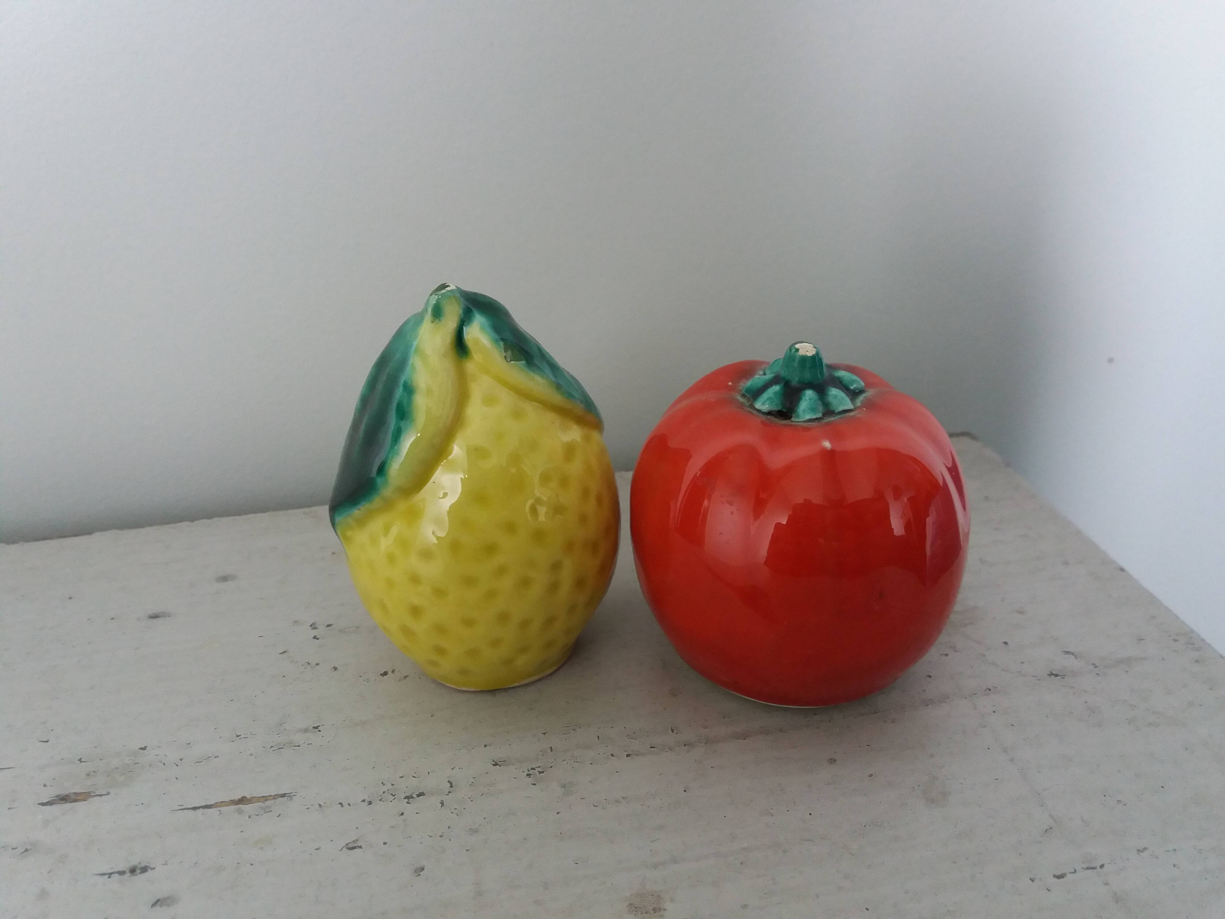 salt shaker pepper lemon tomato slip