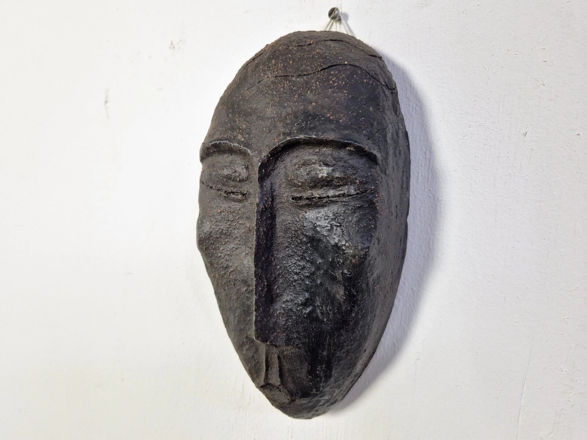 Grog clay wall mask | 20th century