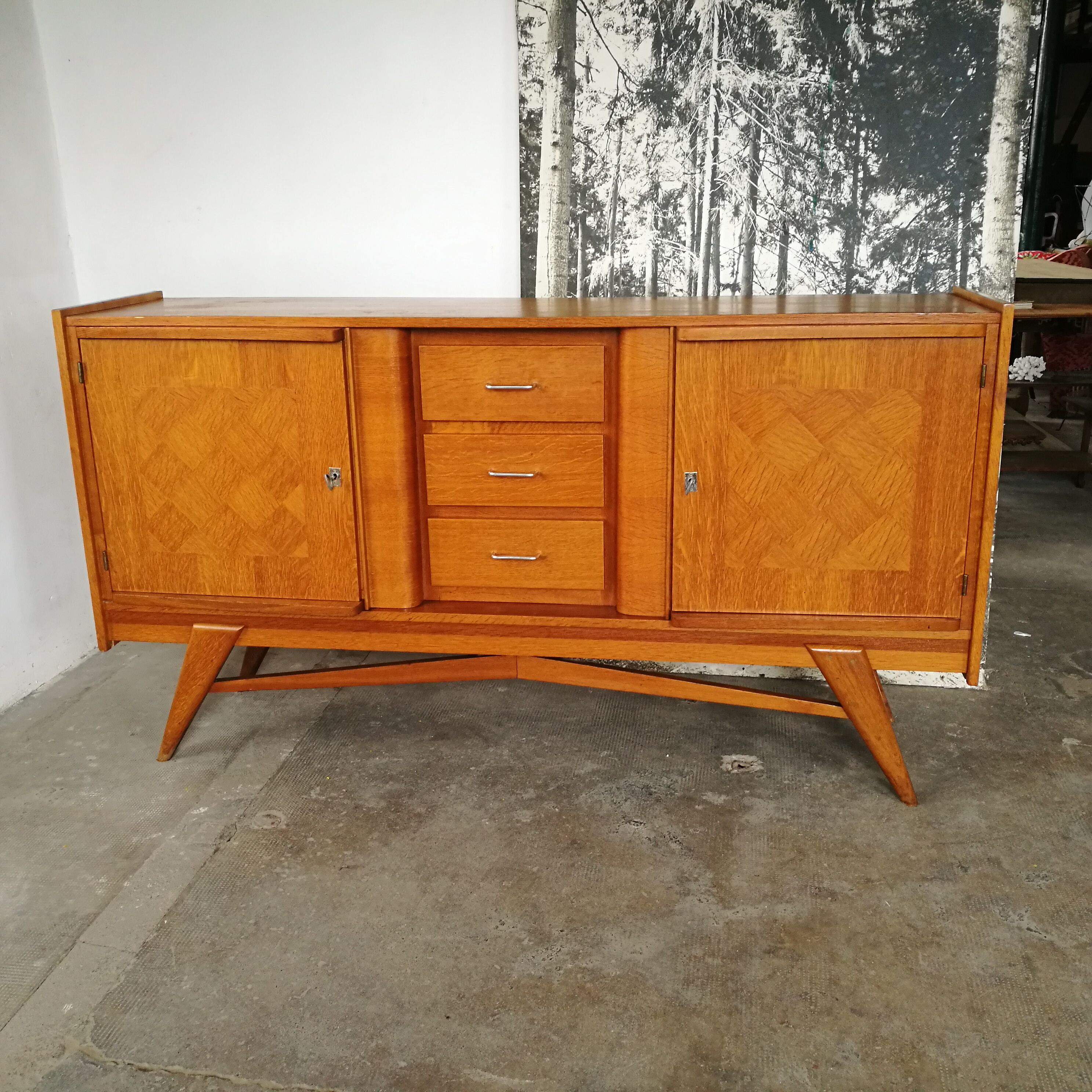 Enfilade 50s golden oak compass feet