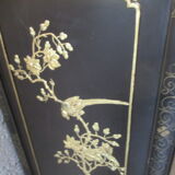 Meuble avec decorations orientales