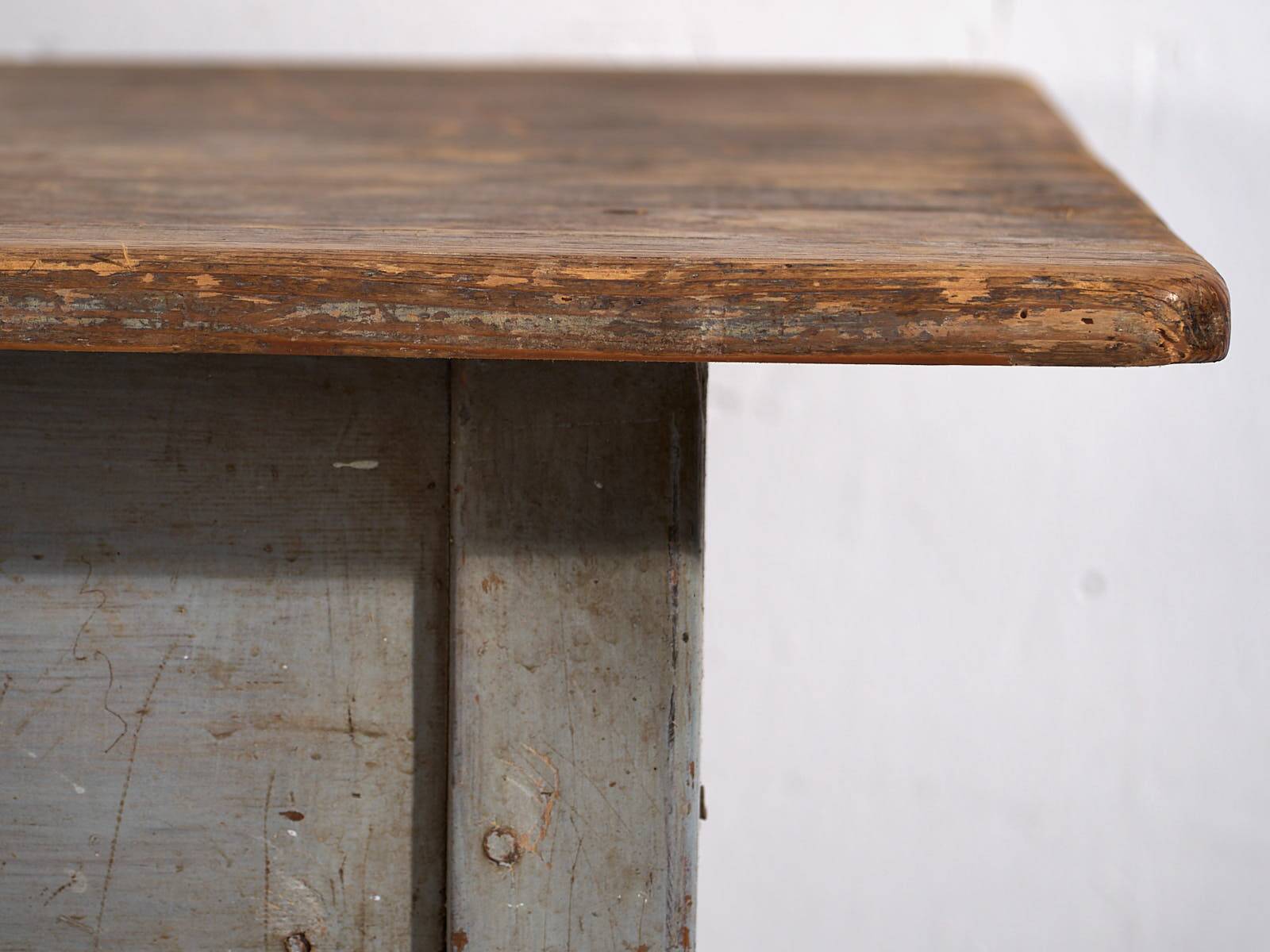 Old Provencal style drawer table (circa 1920)