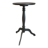 Tripod pedestal table