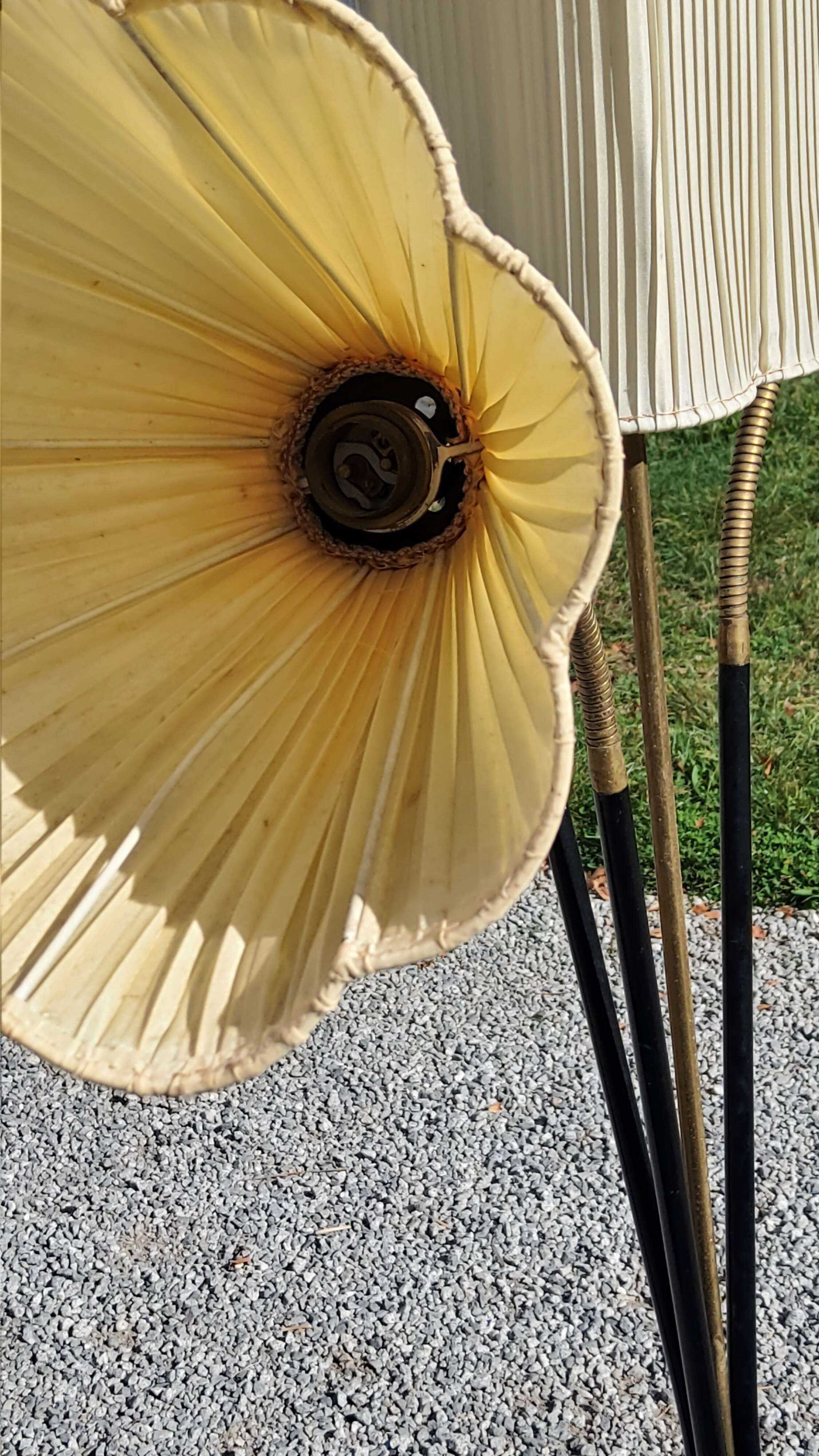 Vintage floor lamp from the 50s in metal and brass 4 flexible lights with tripod base