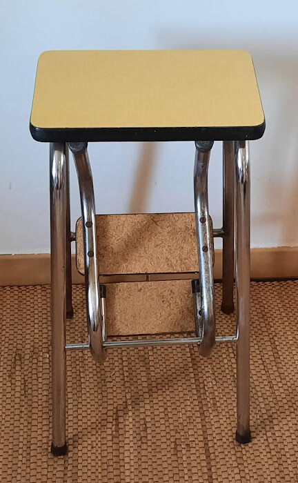 Stepladder stool