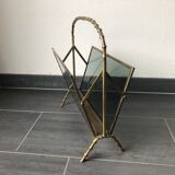 Magazine holder