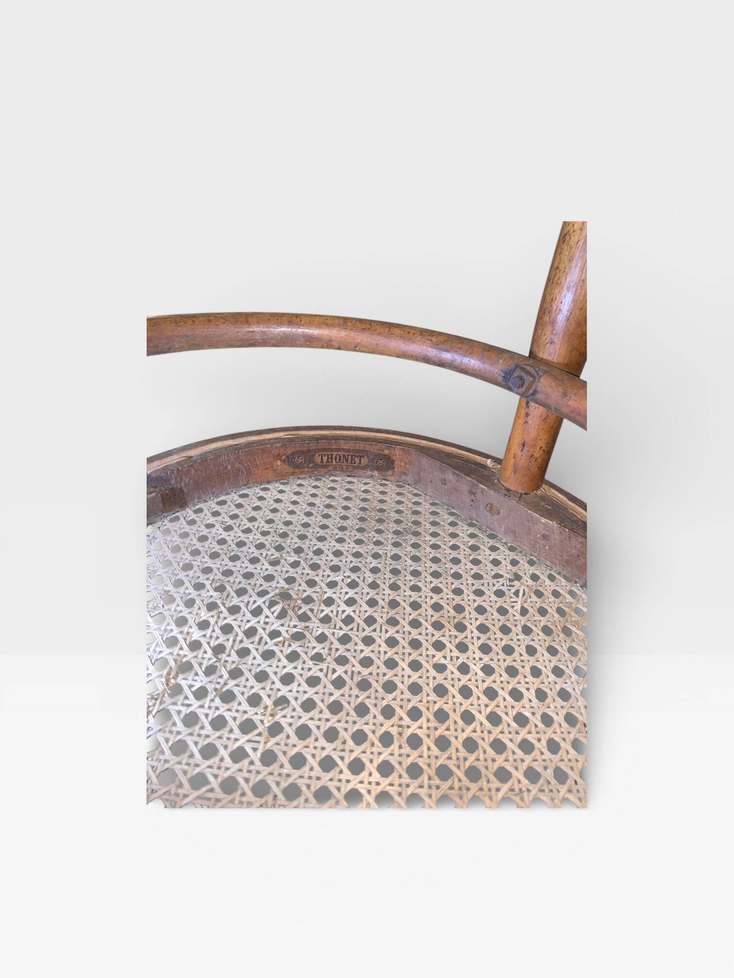 Set of 4 Authentic Thonet Chairs No. 18 – Bent Wood and Rattan