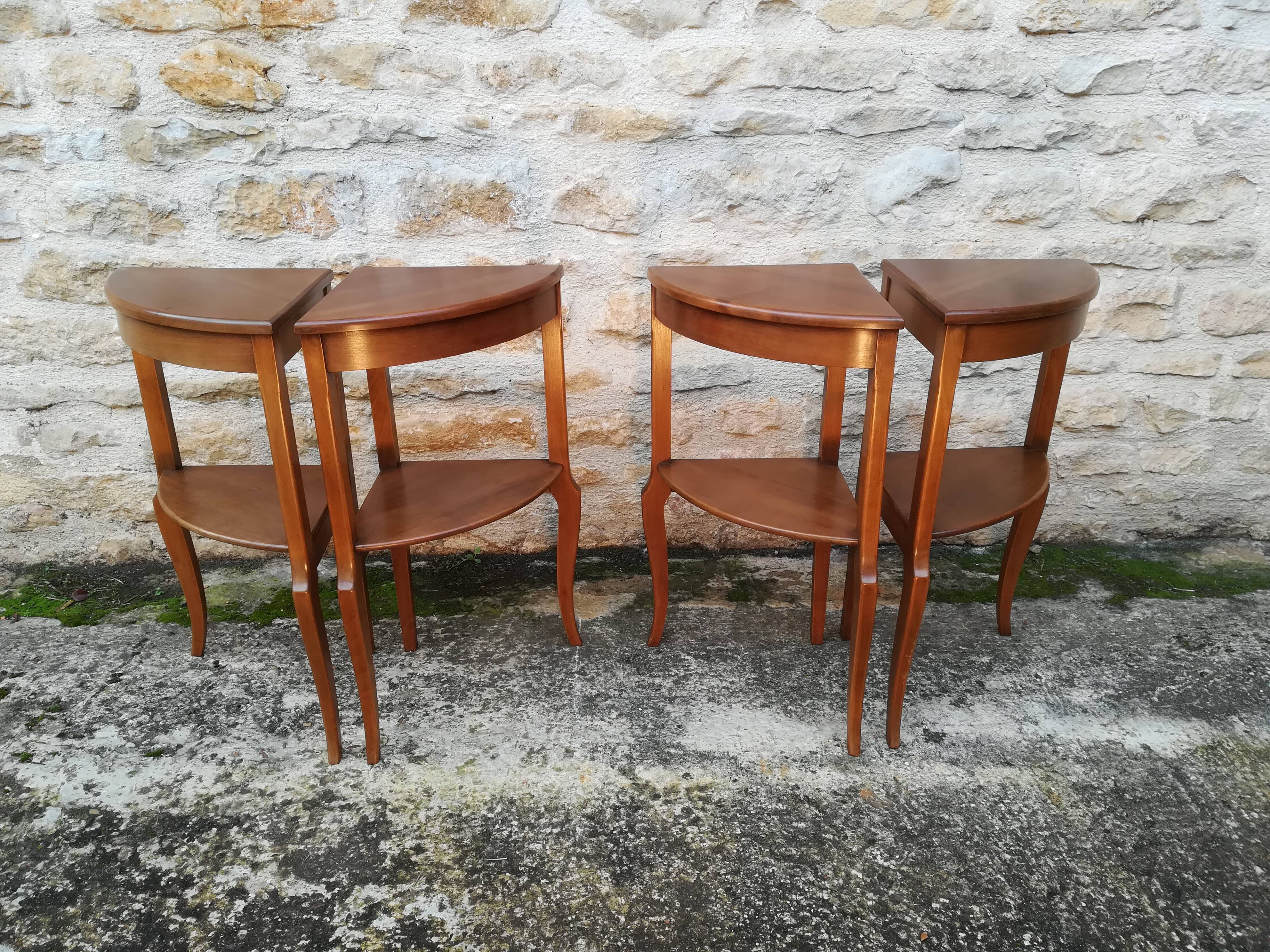 Round pull out tables