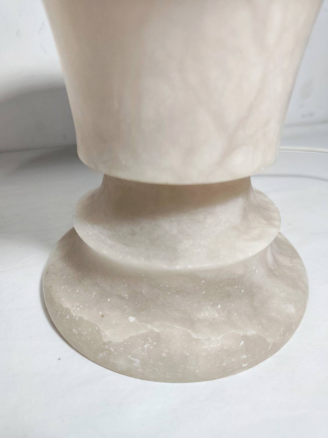 Lampe de table en marbre. Espagne, années 1970.