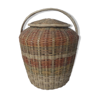 Rattan pan