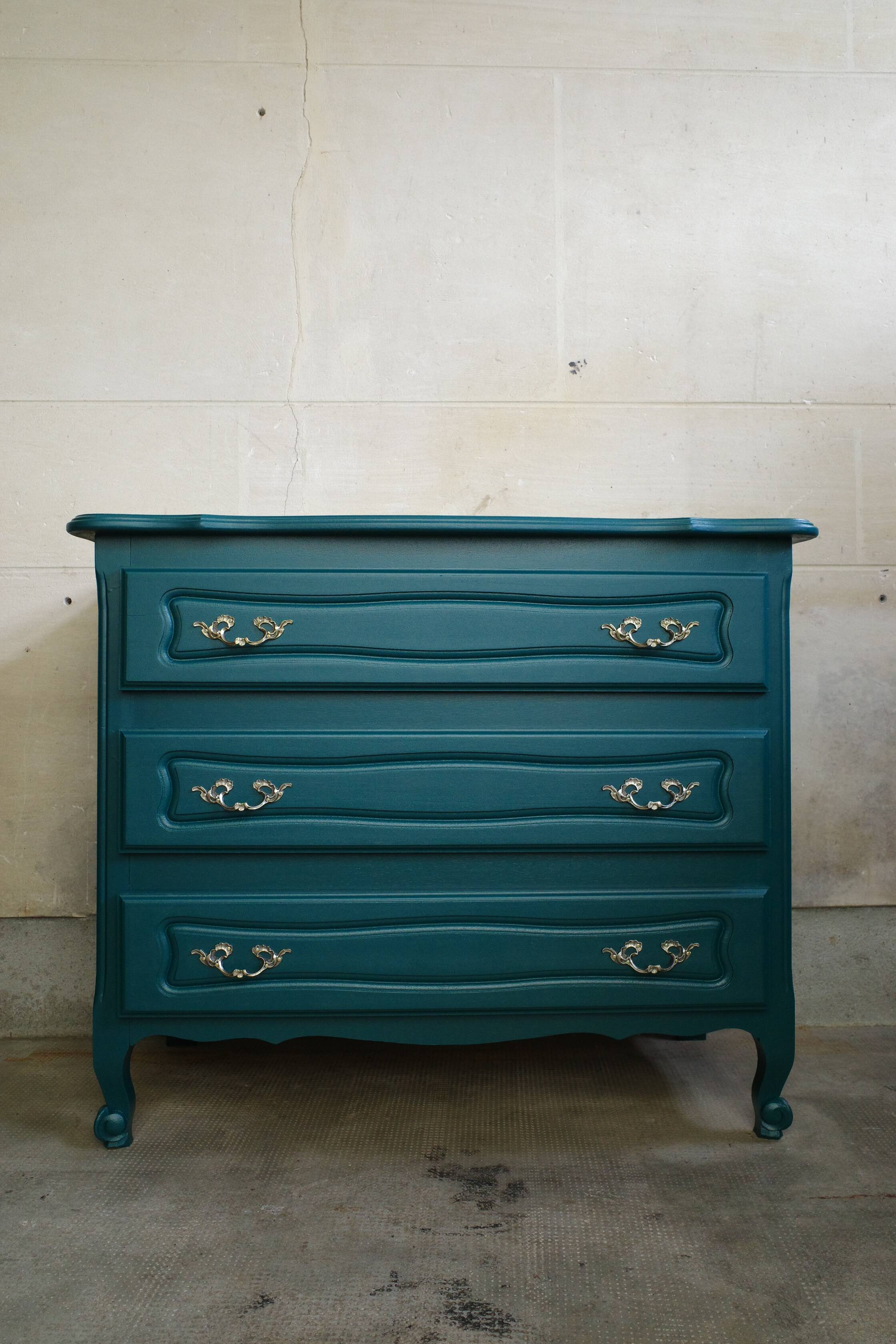 Vintage emerald green chest of drawers