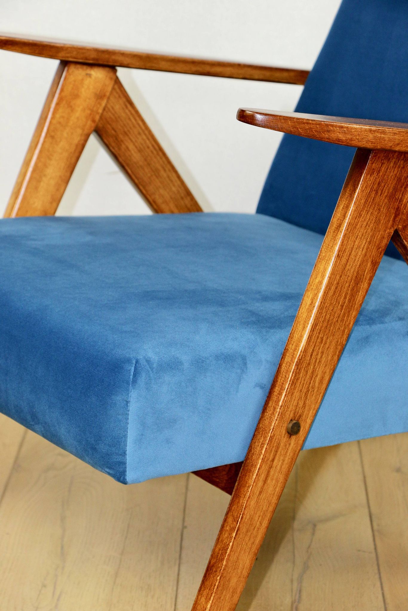 B-310 VAR armchair sea blue blue velvet - 2 pieces available