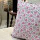 Coussin indien block print fleurs "fleur" - rose/blanc