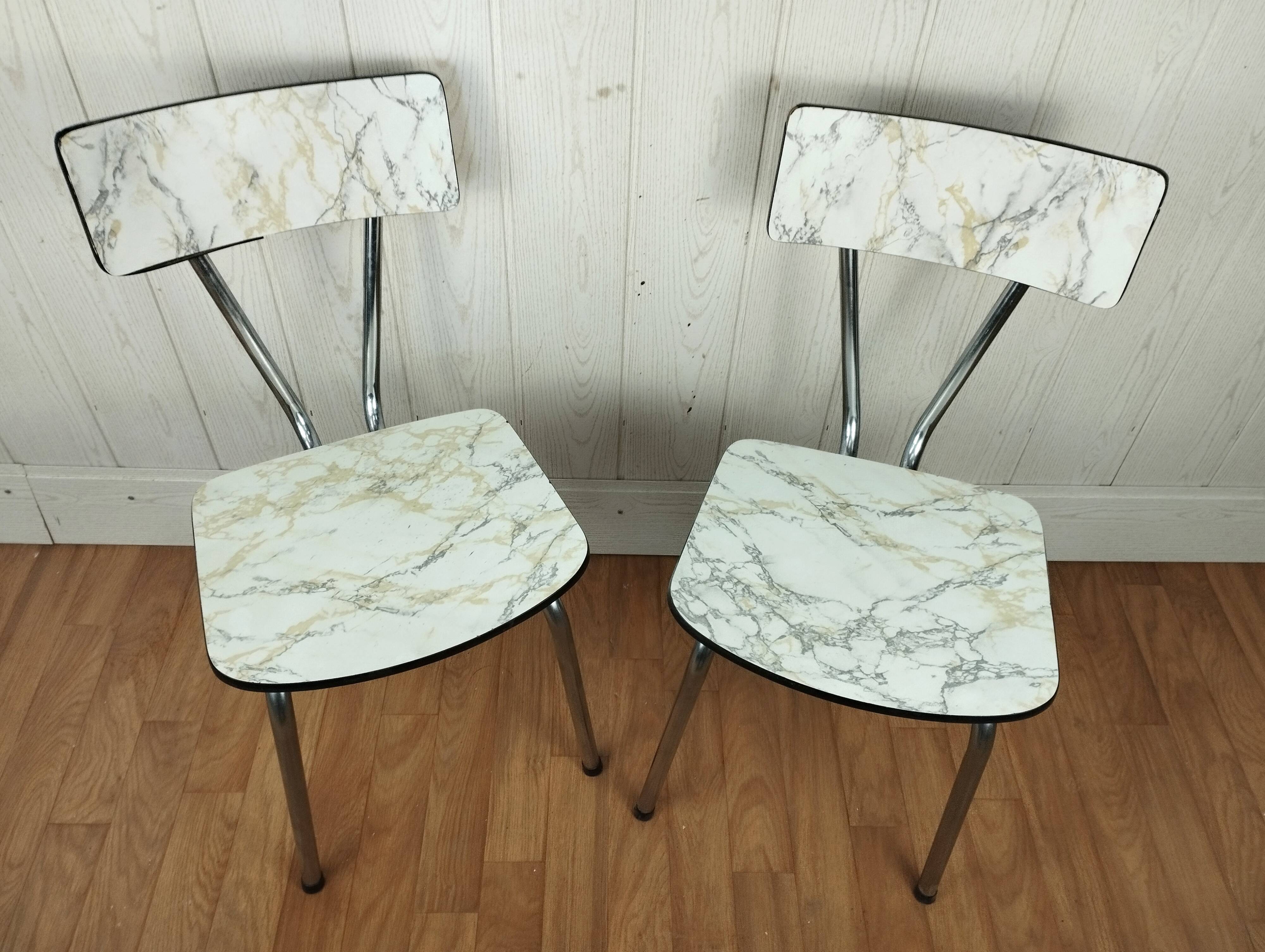 Formica table and its 2 chairs imitation marble