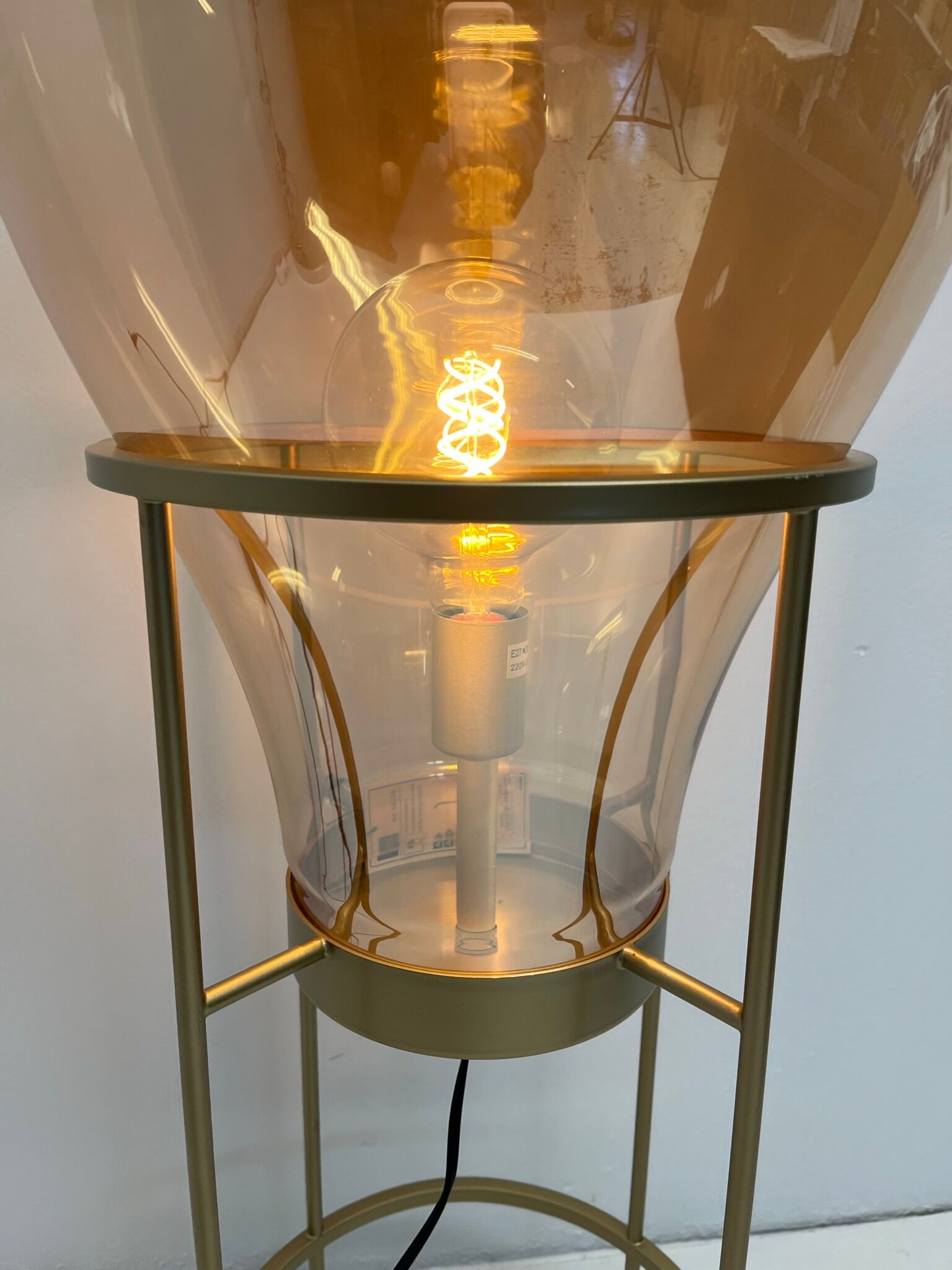 Hot air balloon lamp glass / gold metal