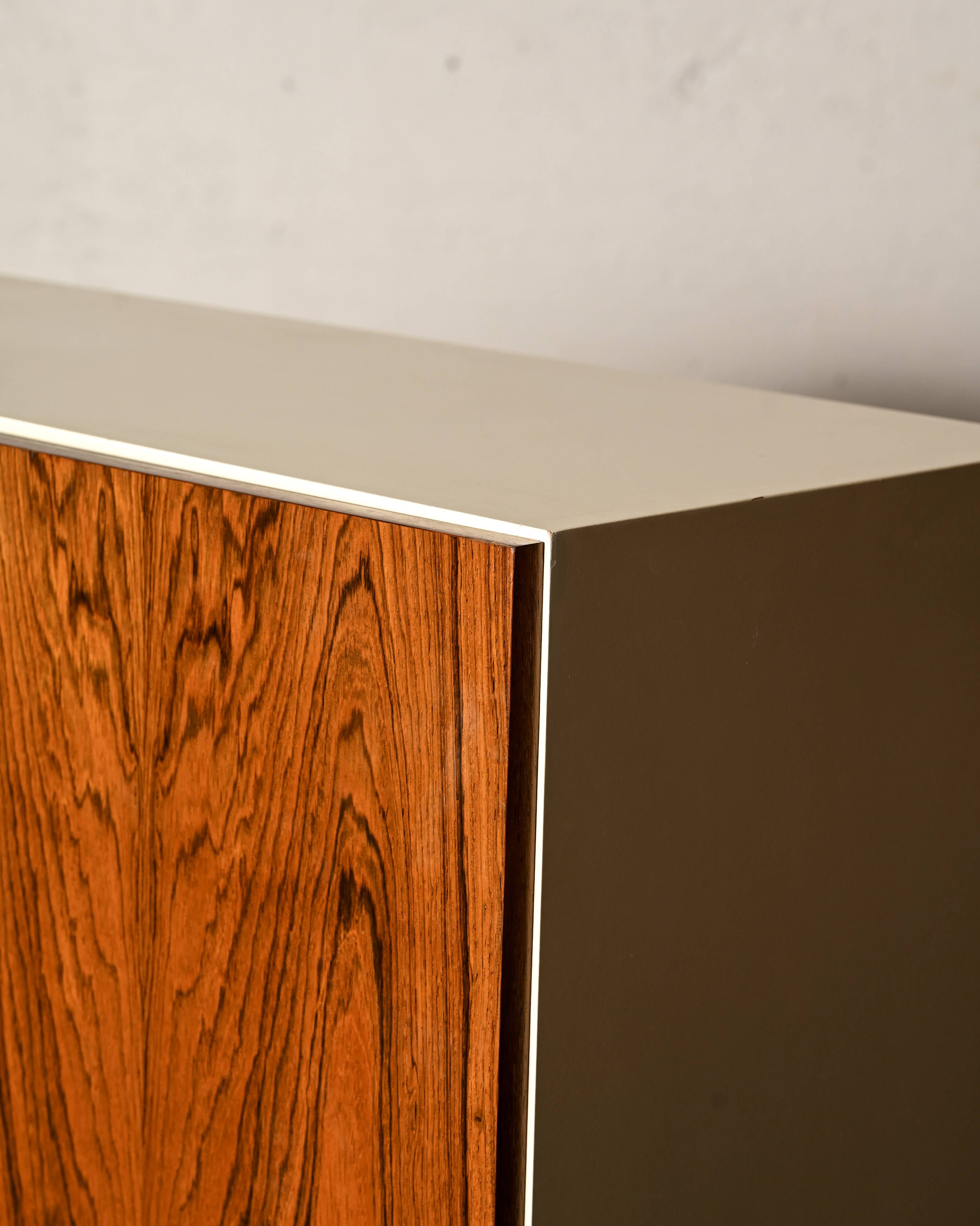 Meuble de rangement en palissandre