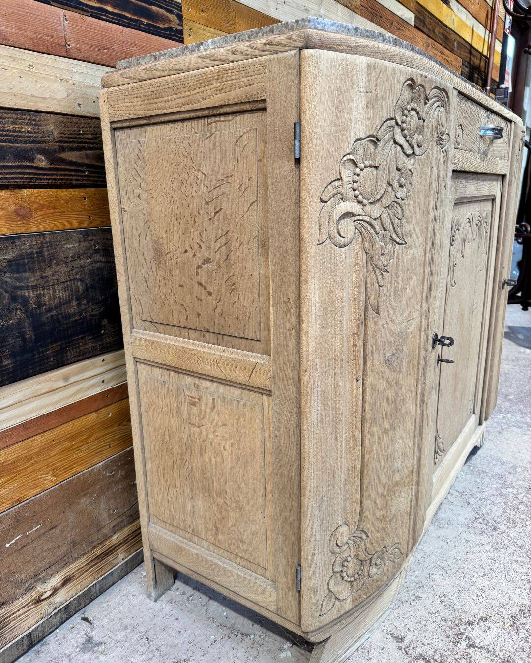 Art Deco buffet in sandblasted solid oak