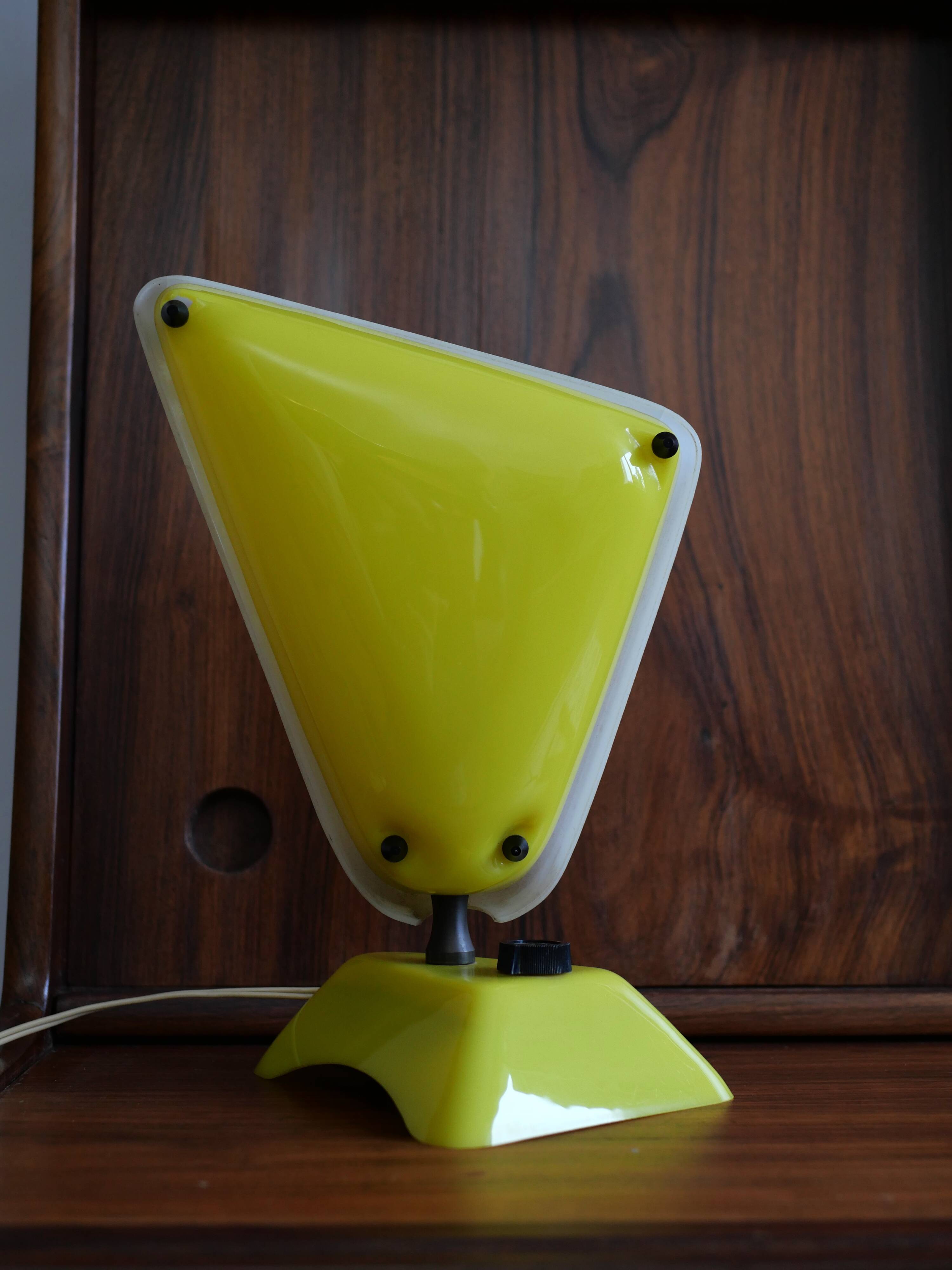 Lampe en plexiglas 1950