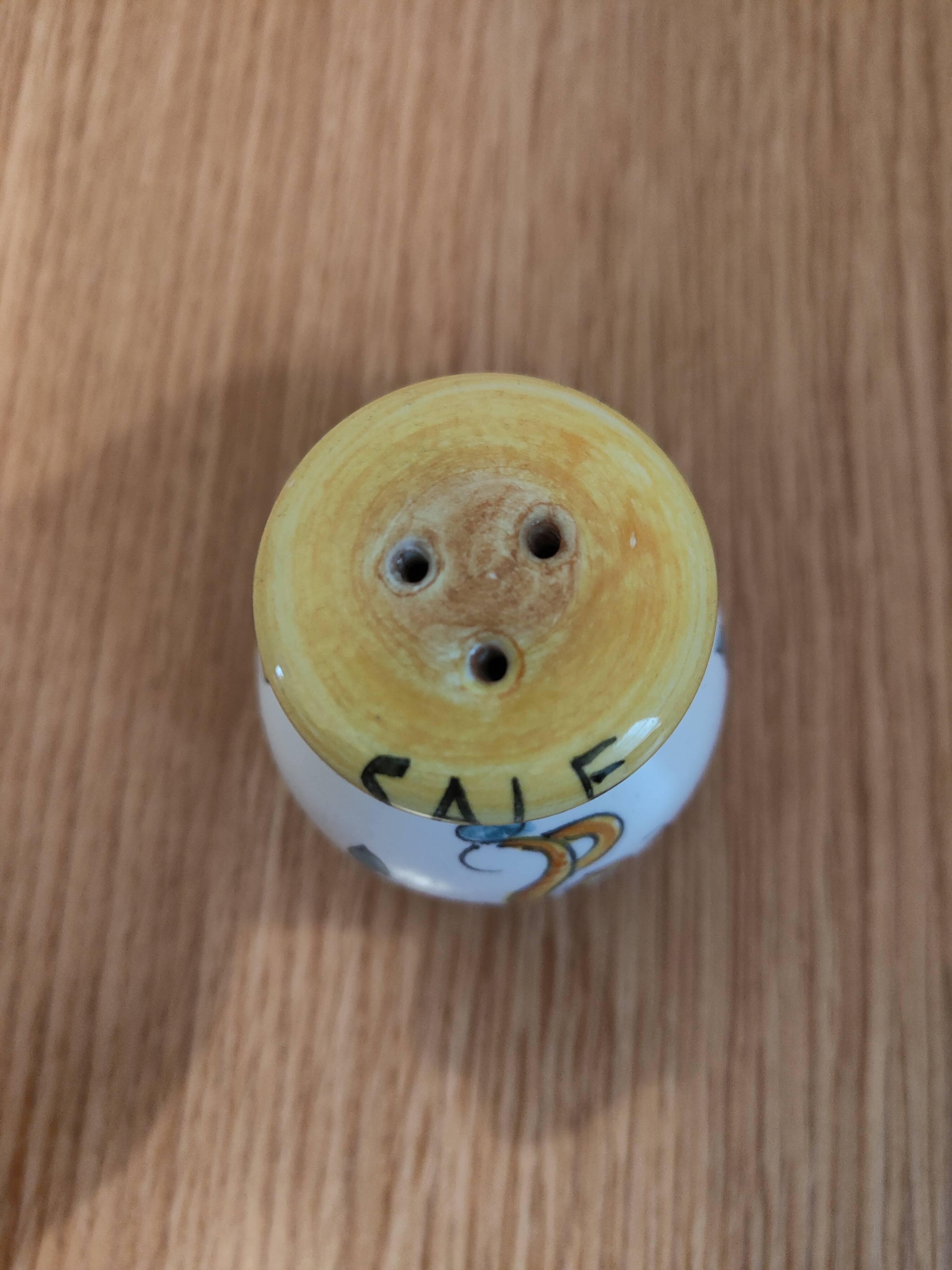 Fima Deruta Salt Shaker