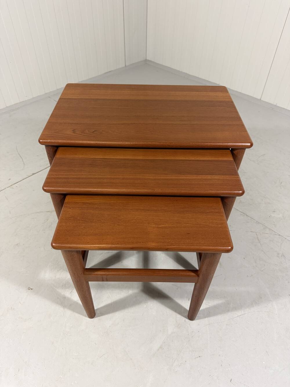 Tables gigognes en teck Danemark années 1960